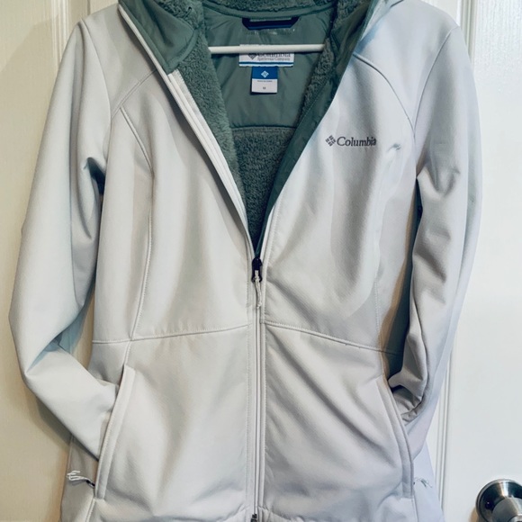 Columbia Softshell Jacket - Picture 2 of 4